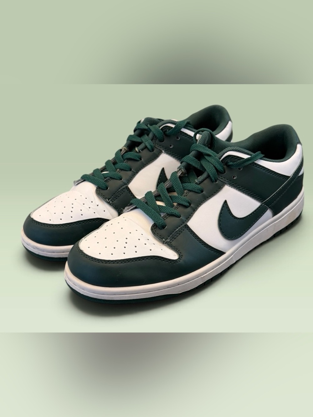 Nike Dunk Low Team Green “Michigan State” Size 11 Excellent Condition!